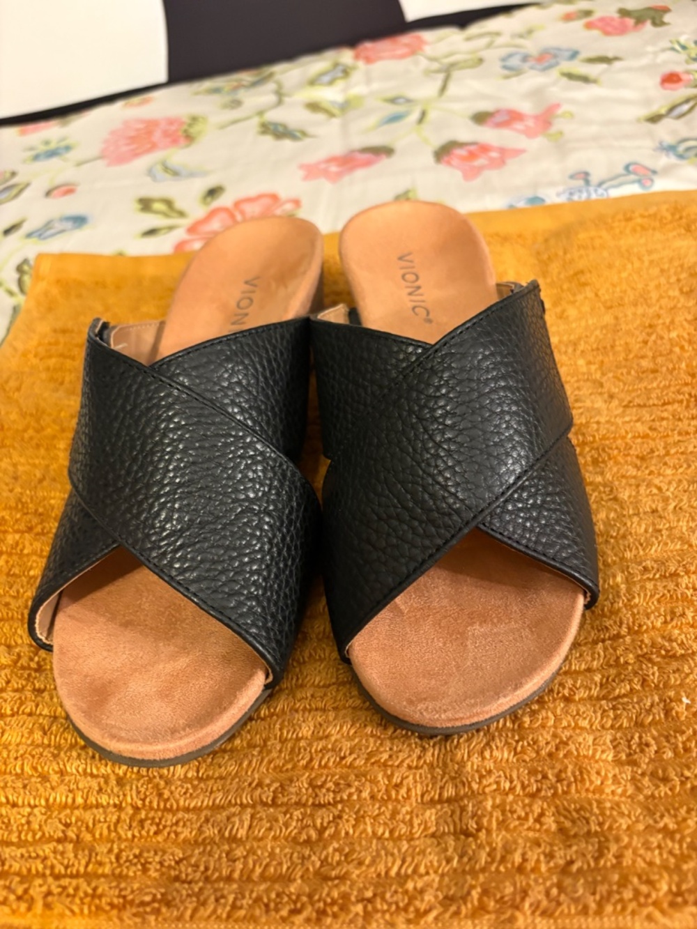 Vionic Shoes - Picture 4 of 10